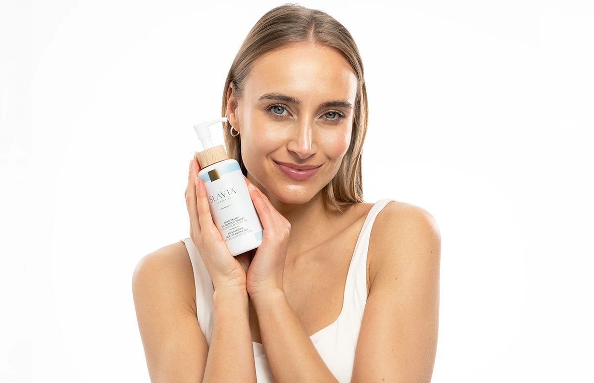 Nawilżający żel do mycia twarzy z glukonolaktonem 4% Slavia Cosmetics